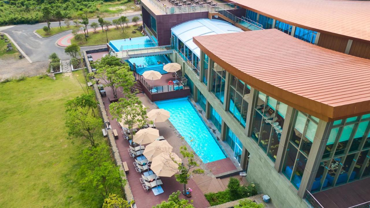 Camphortree Hotel And Resort Jeju Exteriör bild